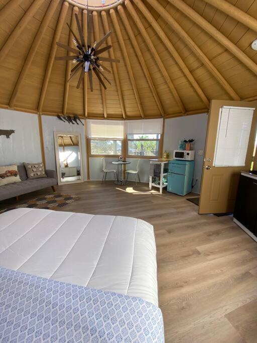 Villa Glamping-Sky Dome Yurt-Tiny House-2 By Lavenders Field Valley Center Esterno foto